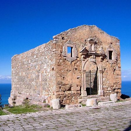 Вилла Casa Vacanza Pedala San Marco d'Alunzio Экстерьер фото